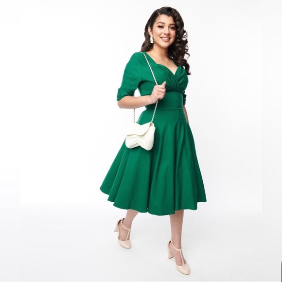 🆕UNIQUE VINTAGE Elegant Green Women's Dress Size Medium 6/8 - Picture 2 of 5